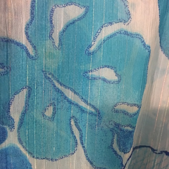 NWOT Jordan Woman Blouse - Picture 4 of 6